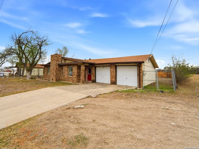 305 TOEPPERWEIN RD, Converse, TX 78109