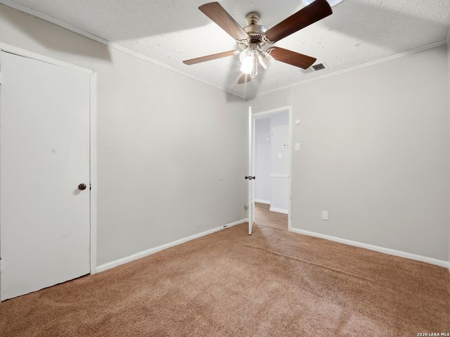 305 TOEPPERWEIN RD, Converse, TX 78109