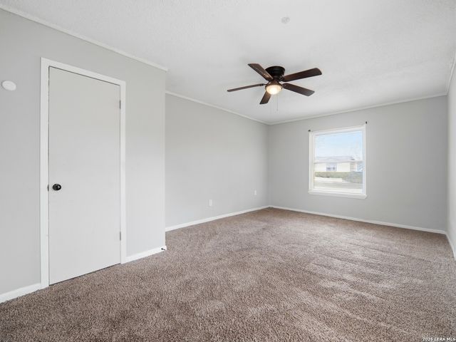 305 TOEPPERWEIN RD, Converse, TX 78109
