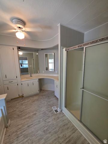 188 E DETROITER AVE, Murray, UT 84107