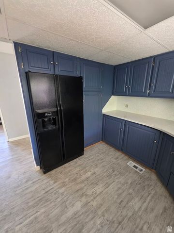 188 E DETROITER AVE, Murray, UT 84107