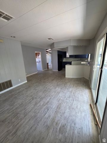 188 E DETROITER AVE, Murray, UT 84107