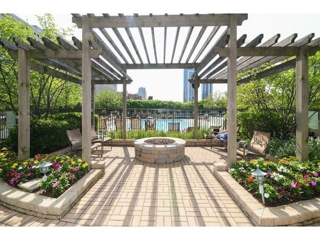 400 N La Salle Drive 2107, Chicago, IL 60654