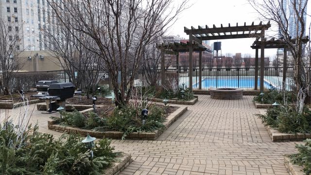 400 N La Salle Drive 2107, Chicago, IL 60654