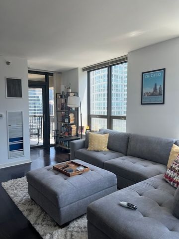 400 N La Salle Drive 2107, Chicago, IL 60654