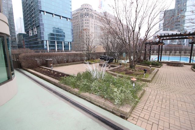 400 N La Salle Drive 2107, Chicago, IL 60654