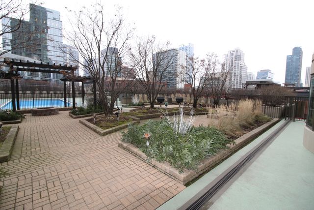400 N La Salle Drive 2107, Chicago, IL 60654