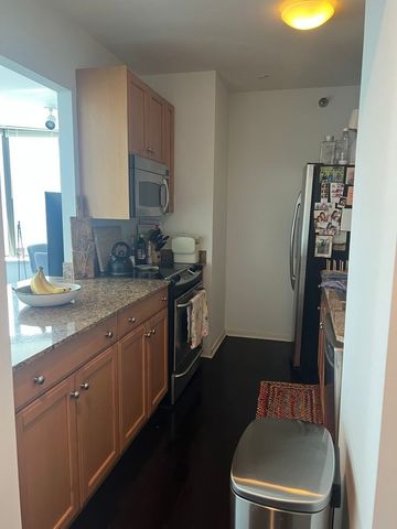 400 N La Salle Drive 2107, Chicago, IL 60654