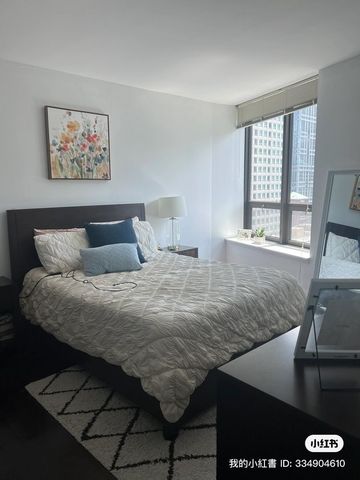 400 N La Salle Drive 2107, Chicago, IL 60654