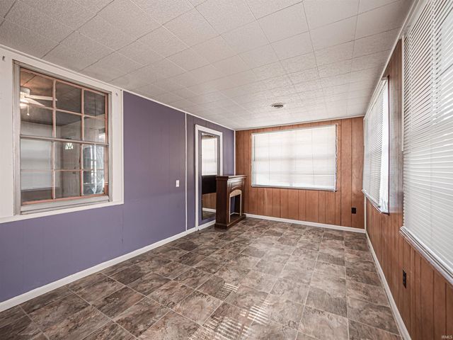 1112 E Fourth Street, Mount Vernon, IN 47620