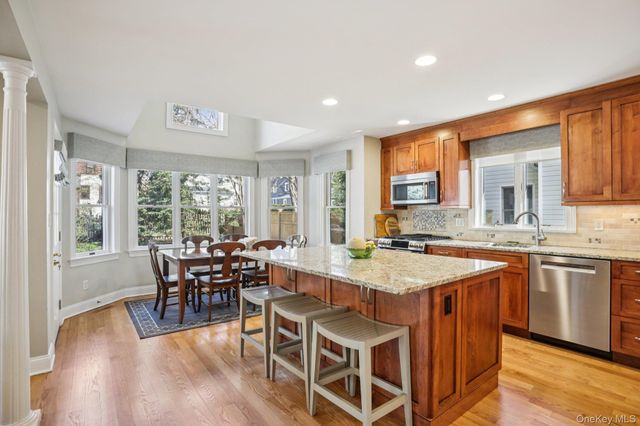 101 Middle Road, Eastchester, NY 10709