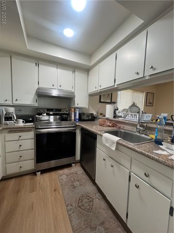 2333 Cardiff Lane D, Las Vegas, NV 89108