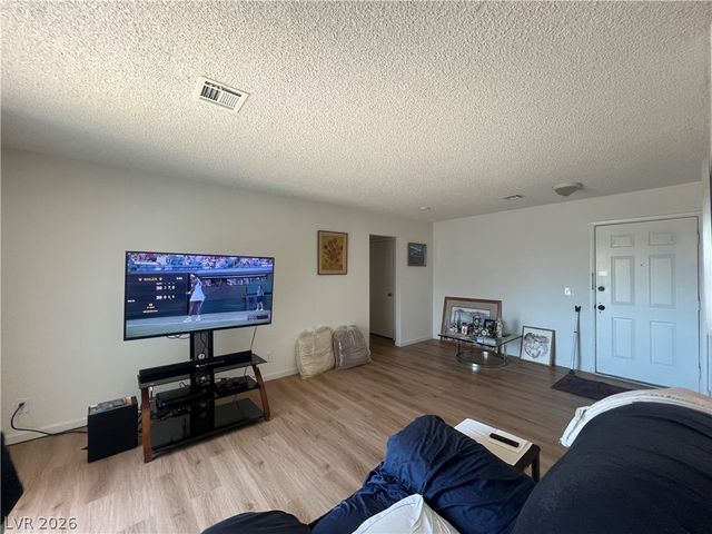 2333 Cardiff Lane D, Las Vegas, NV 89108