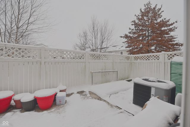 10915 Perry Pear Drive, Zionsville, IN 46077