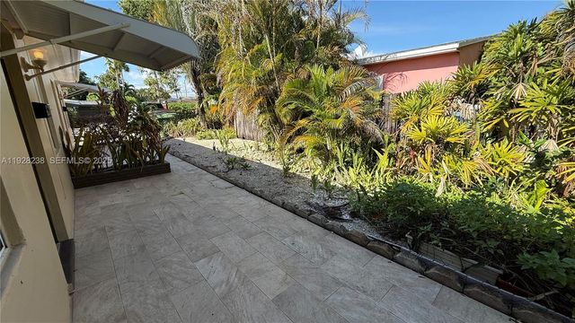 1310 NE 14th Ave 2, Fort Lauderdale, FL 33304