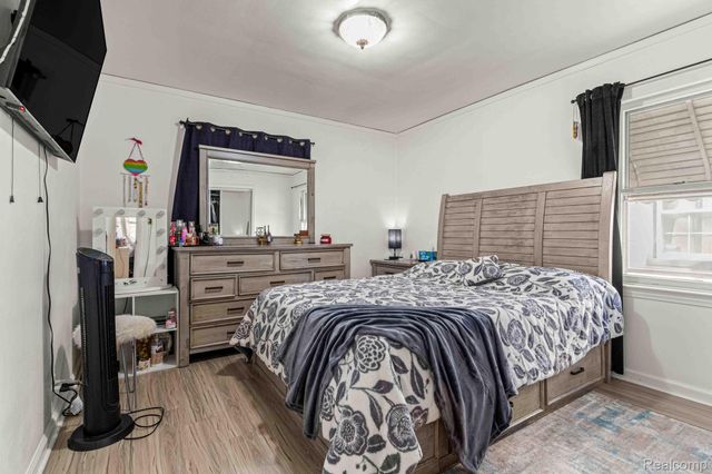 4155 Syracuse Street, Dearborn Heights, MI 48125