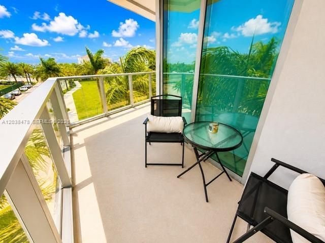 2000 Metropica Way 304, Sunrise, FL 33323