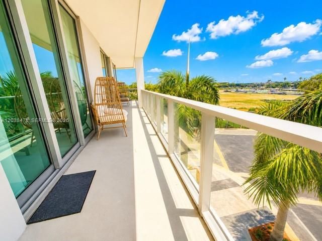 2000 Metropica Way 304, Sunrise, FL 33323