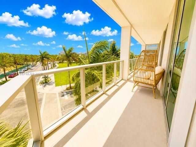 2000 Metropica Way 304, Sunrise, FL 33323