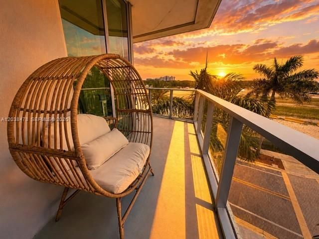 2000 Metropica Way 304, Sunrise, FL 33323