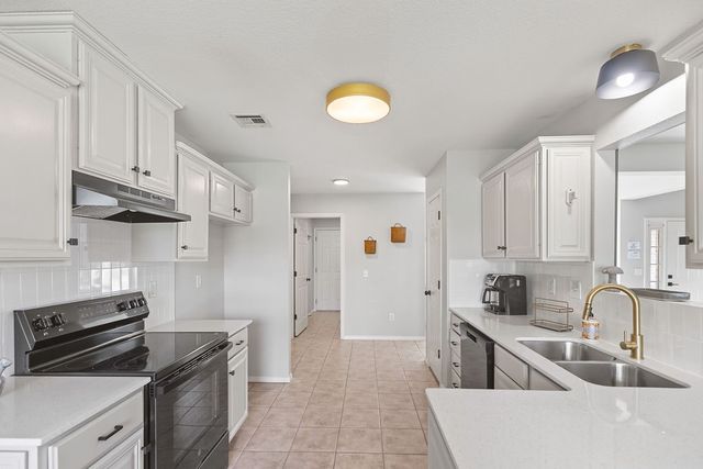 2302 SW 15th Street, Bentonville, AR 72712