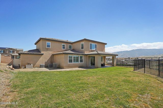 39367 Stirrup Court, Palmdale, CA 93551