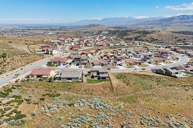 39367 Stirrup Court, Palmdale, CA 93551