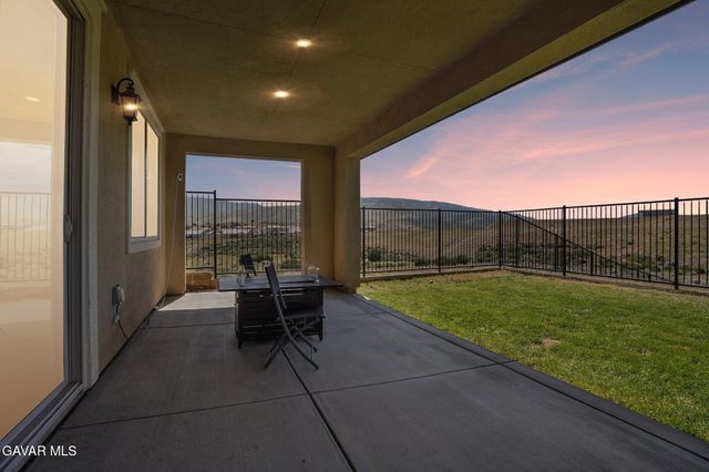 39367 Stirrup Court, Palmdale, CA 93551