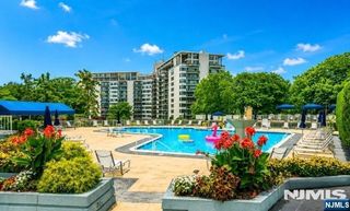 1 Claridge Drive 114, Verona, NJ 07044