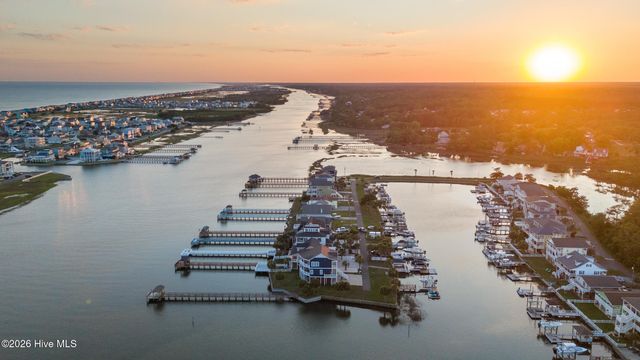 2072 W Sea Aire Canal SW, Supply, NC 28462