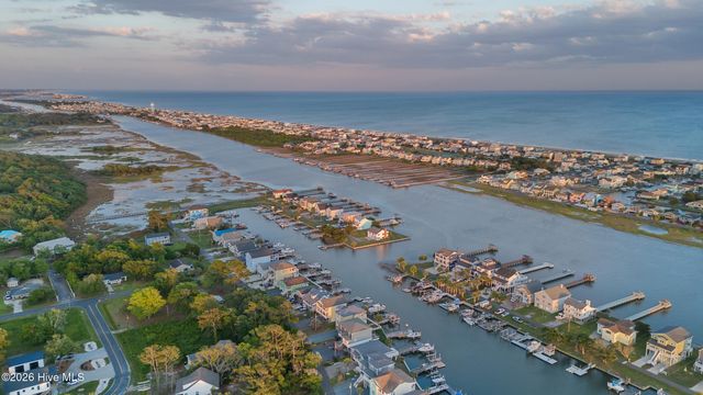 2072 W Sea Aire Canal SW, Supply, NC 28462