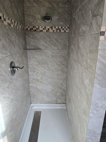 605 N Snyder Avenue, Justin, TX 76247