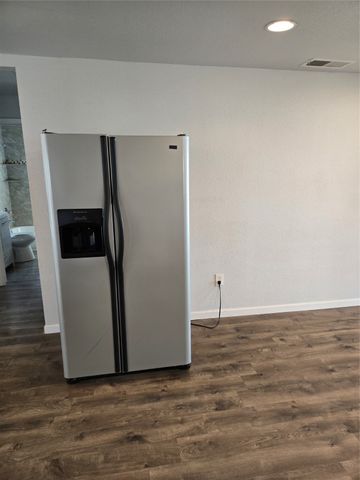 605 N Snyder Avenue, Justin, TX 76247