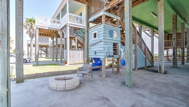 13231 Jolly Roger Drive, Freeport, TX 77541