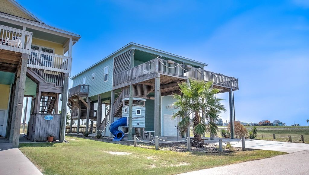 13231 Jolly Roger Drive, Freeport, TX 77541