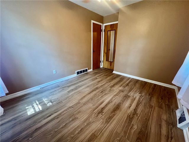 2722 Old Plank Road, Neshannock Twp, PA 16105