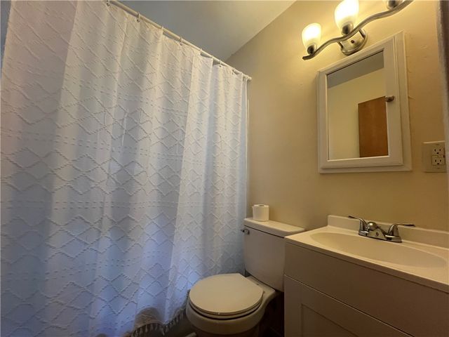 2722 Old Plank Road, Neshannock Twp, PA 16105