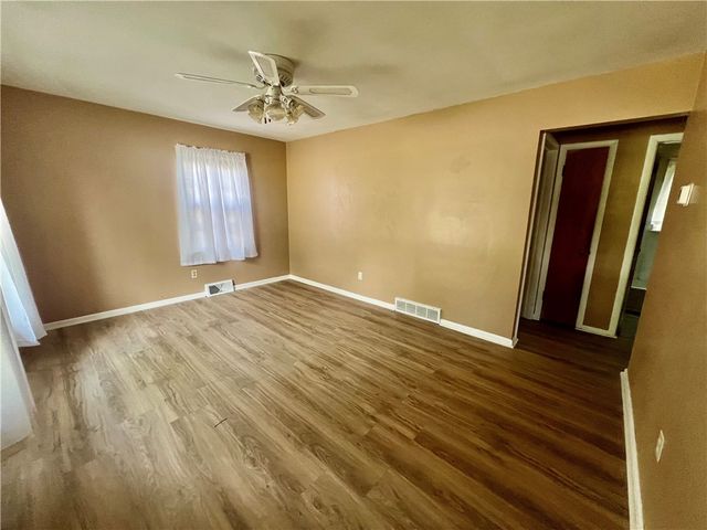 2722 Old Plank Road, Neshannock Twp, PA 16105