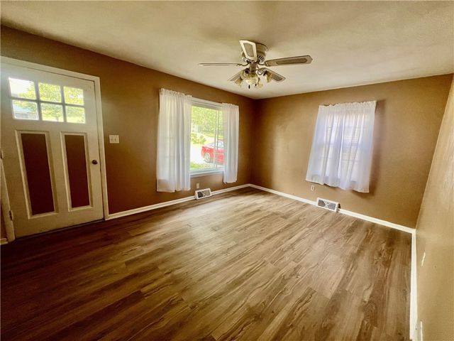 2722 Old Plank Road, Neshannock Twp, PA 16105