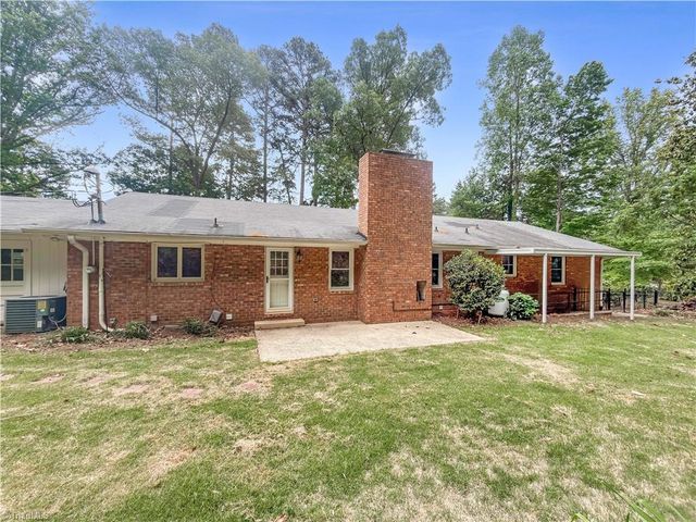 1011 Westmont Drive, Asheboro, NC 27205