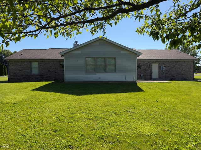 1136 Holmes Road, Lebanon, IN 46052