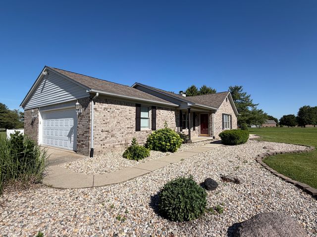 1136 Holmes Road, Lebanon, IN 46052