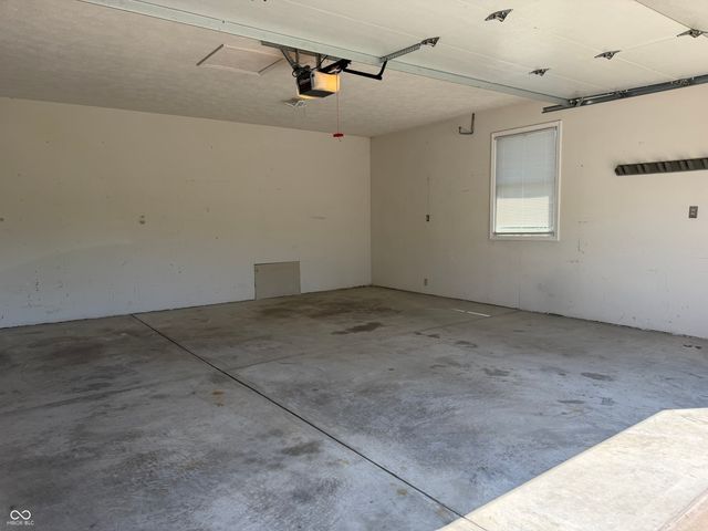 1136 Holmes Road, Lebanon, IN 46052