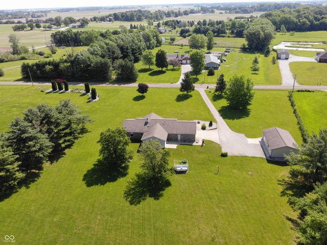 1136 Holmes Road, Lebanon, IN 46052