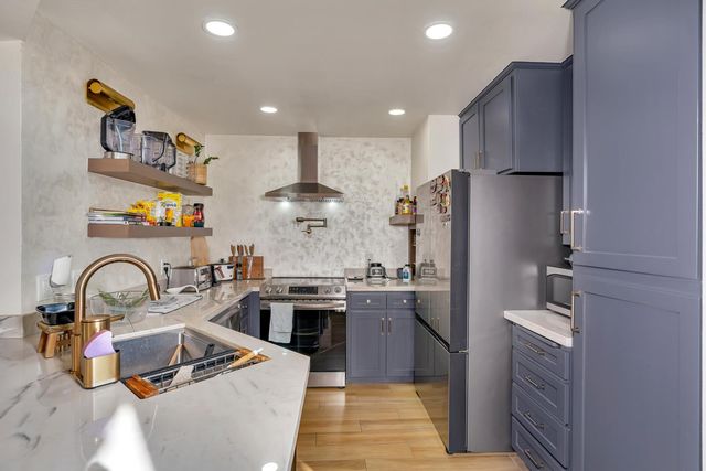 4239 W Cambridge Avenue, Fresno, CA 93722