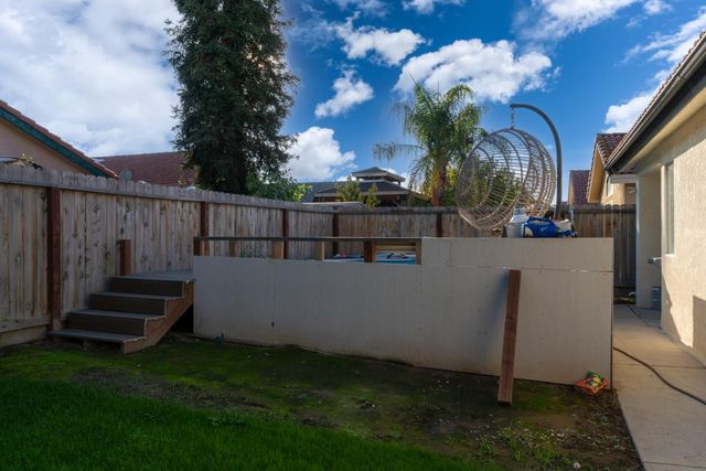 4239 W Cambridge Avenue, Fresno, CA 93722