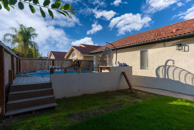 4239 W Cambridge Avenue, Fresno, CA 93722