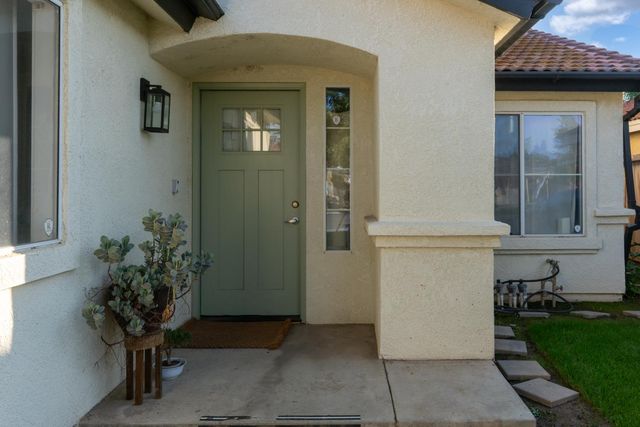 4239 W Cambridge Avenue, Fresno, CA 93722