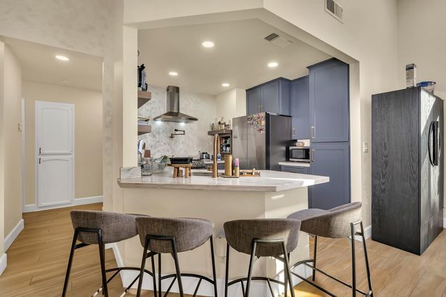 4239 W Cambridge Avenue, Fresno, CA 93722