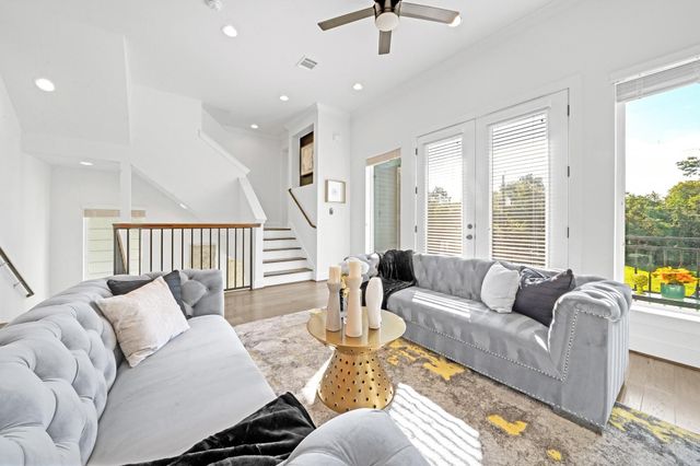 2712 Nagle Street, Houston, TX 77004